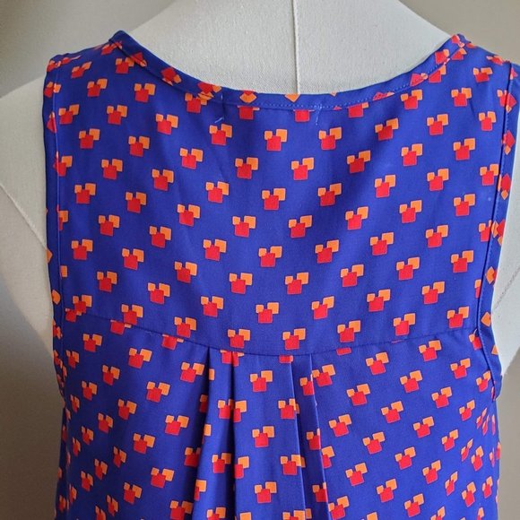 Pleione sleeveless top blue with geo pattern XS - Picture 4 of 8